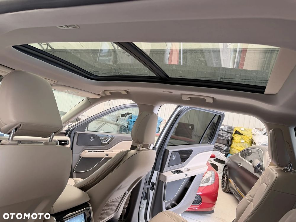 Lincoln Aviator - 11