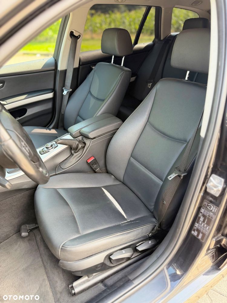 BMW Seria 3 318d - 14