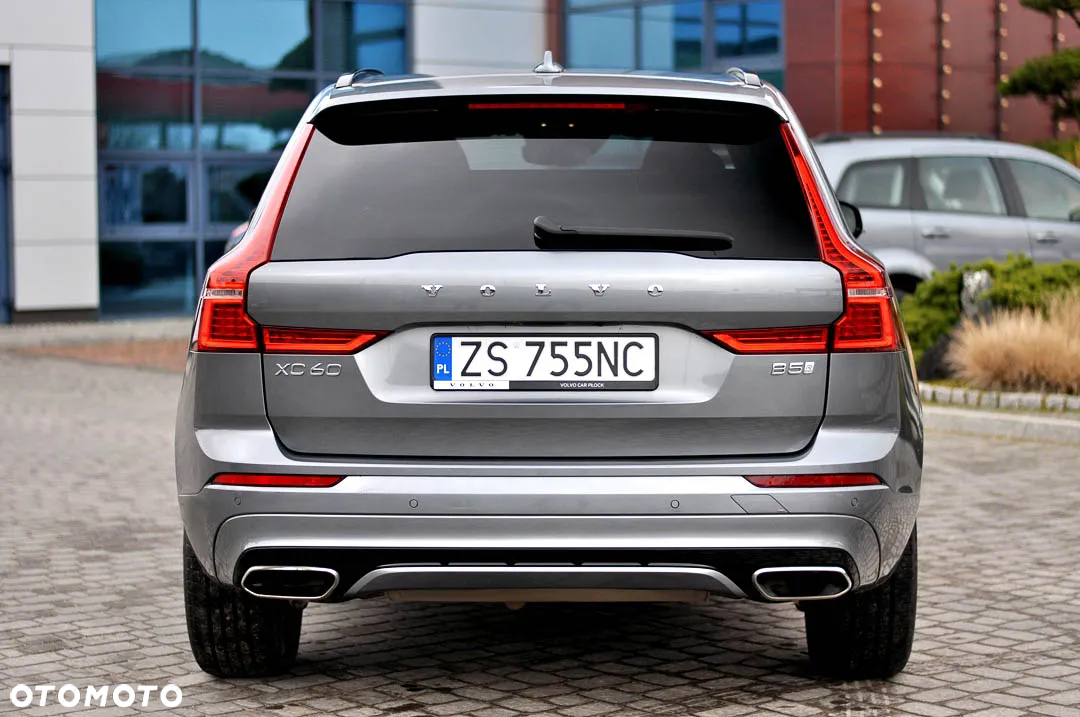 Volvo XC 60 B5 B R-Design - 11