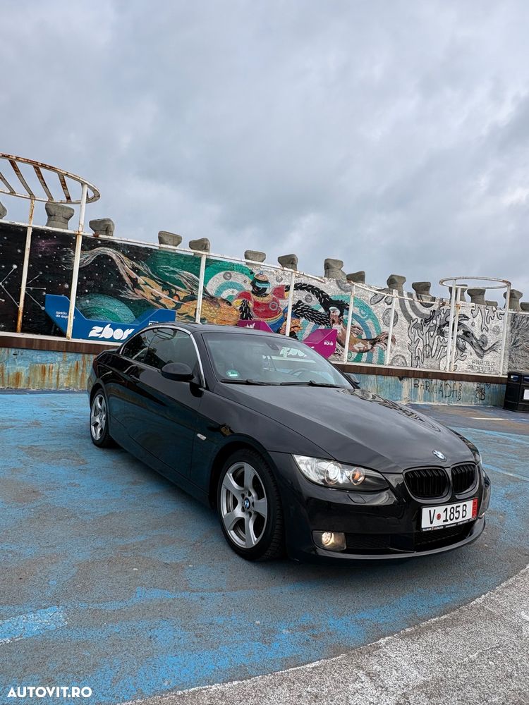 BMW Seria 3 320d DPF Cabrio Aut. - 2