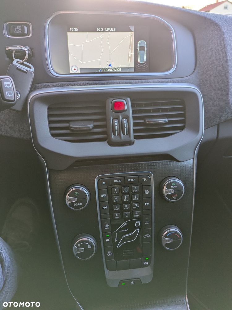 Volvo V40 T2 RDesign - 14