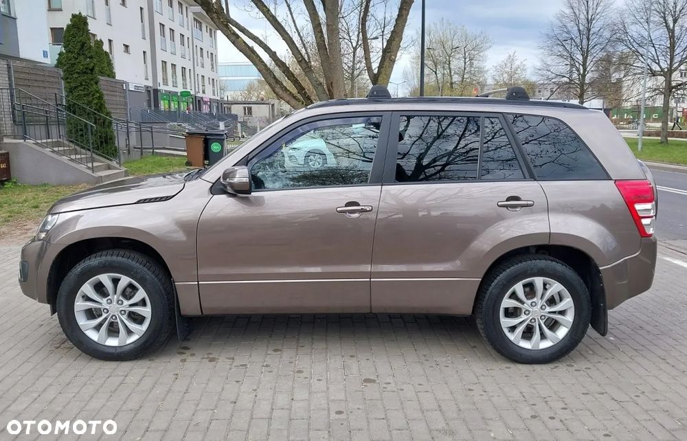 Suzuki Grand Vitara 2.4 Premium EU5 - 10