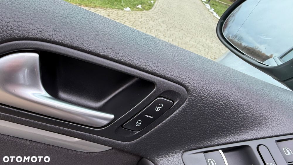 Volkswagen Tiguan 2.0 TDI DPF 4Motion Track & Style - 24