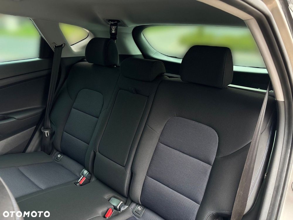 Hyundai Tucson 1.6 GDI BlueDrive Style 2WD - 33