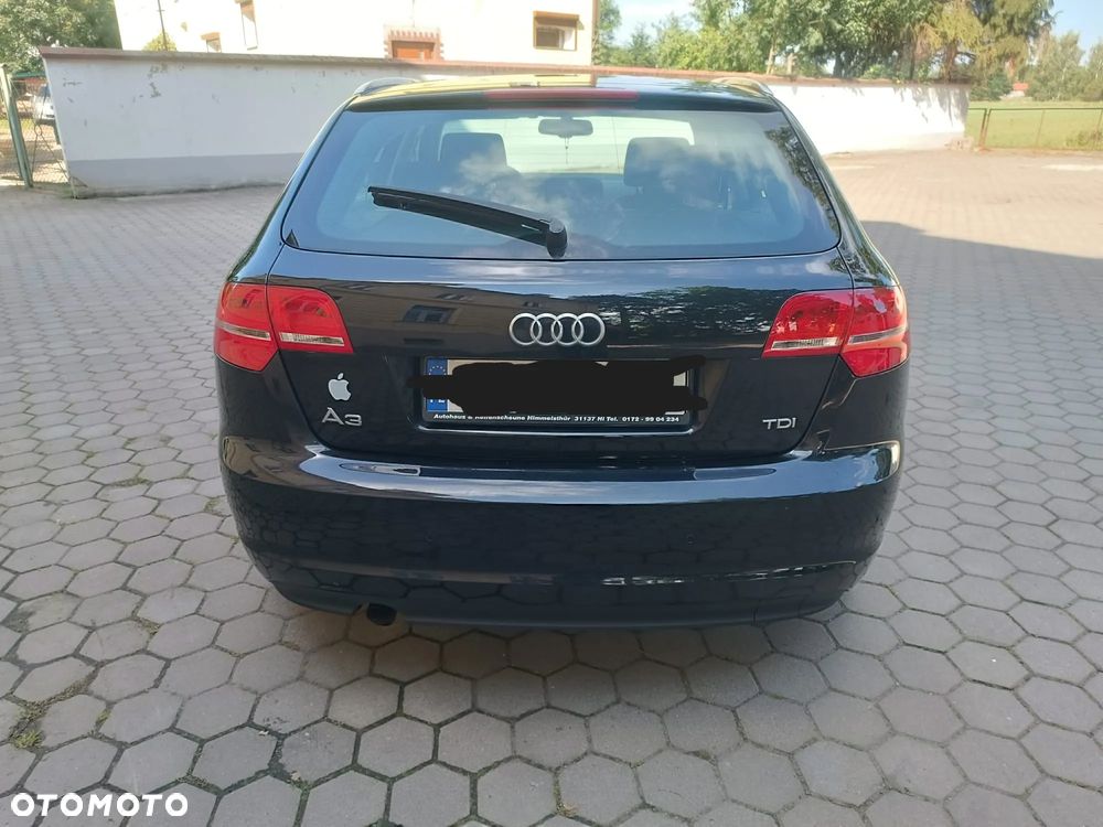 Audi A3 Sportback 1.6 TDI DPF Attraction - 8