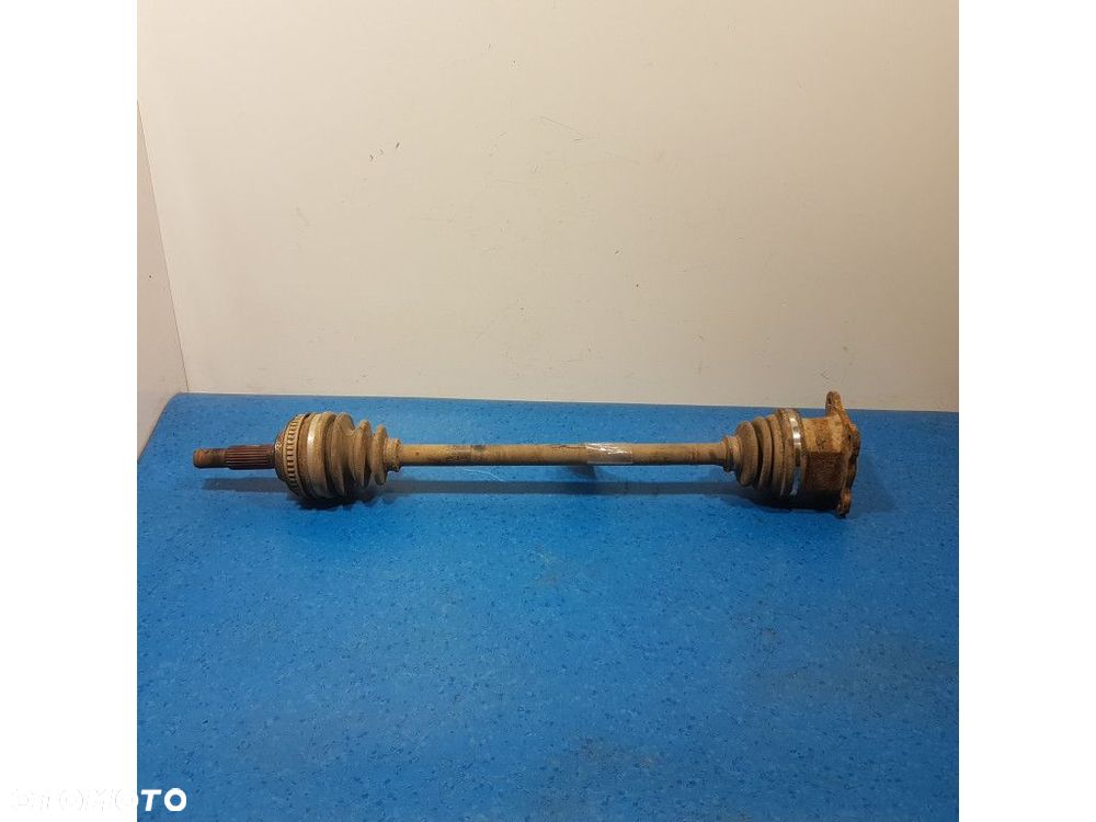 TOYOTA RAV4 II 2.0B PÓŁOŚ PRAWA TYŁ - 1