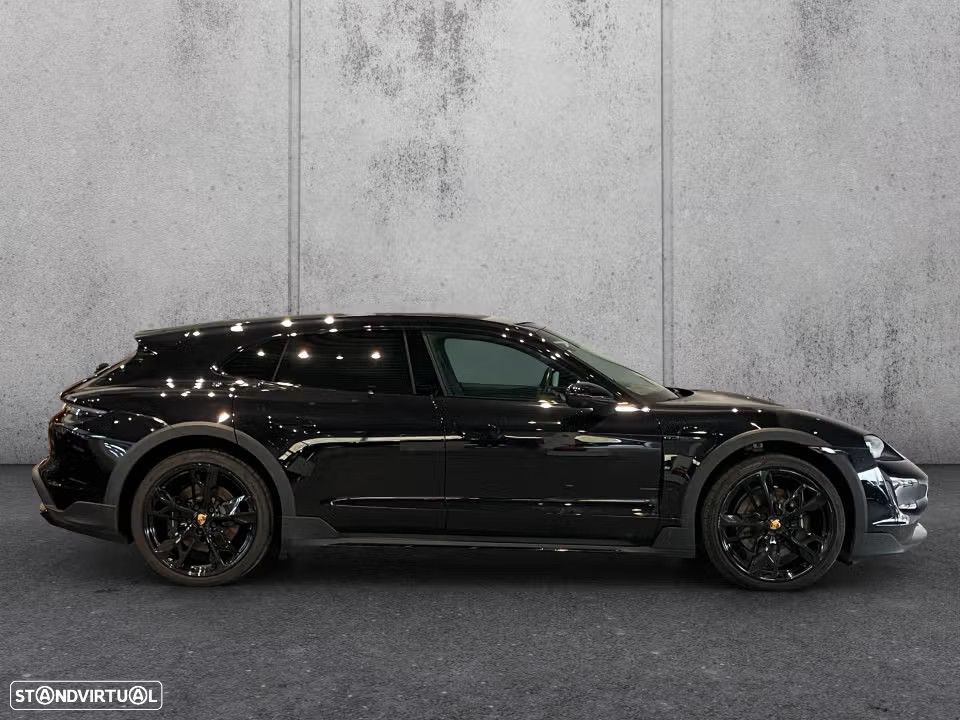 Porsche Taycan Cross Turismo 4 - 6
