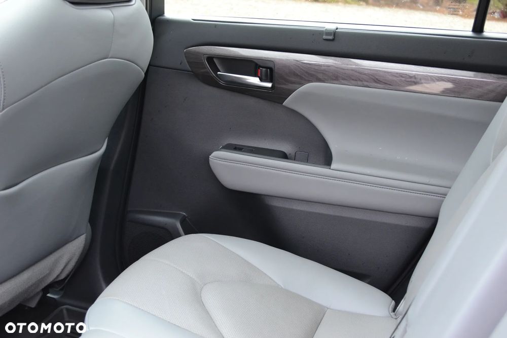 Toyota Highlander 2.5 Hybrid Executive - 36