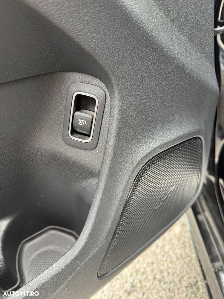 Mercedes-Benz CLA - 33