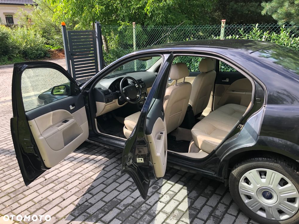 Ford Mondeo 2.0 TDDi Ghia - 7