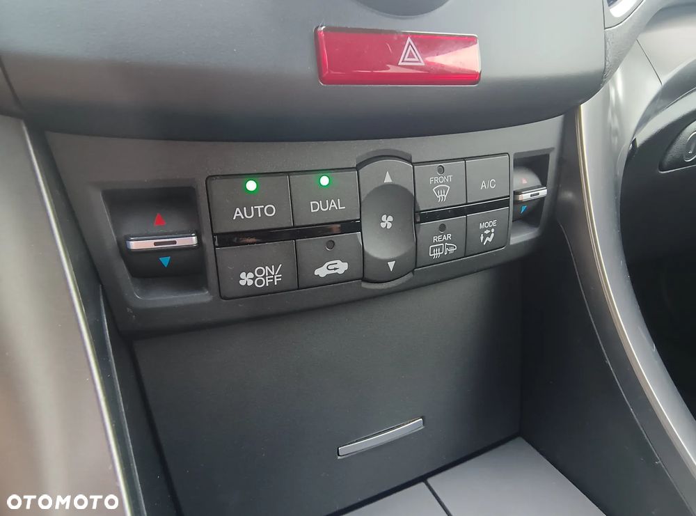 Honda Accord 2.0 Executive - 10