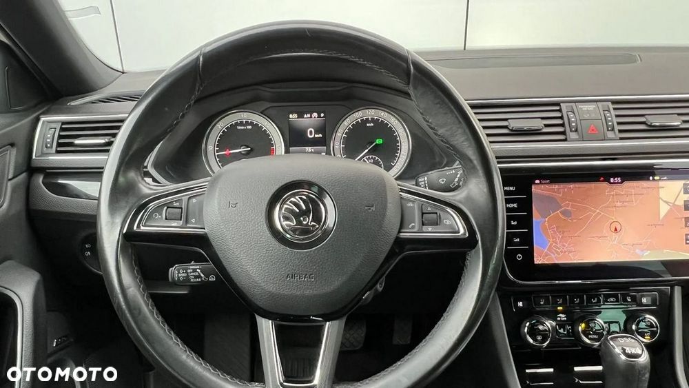 Skoda Superb 2.0 TDI 4x4 L&K DSG - 9