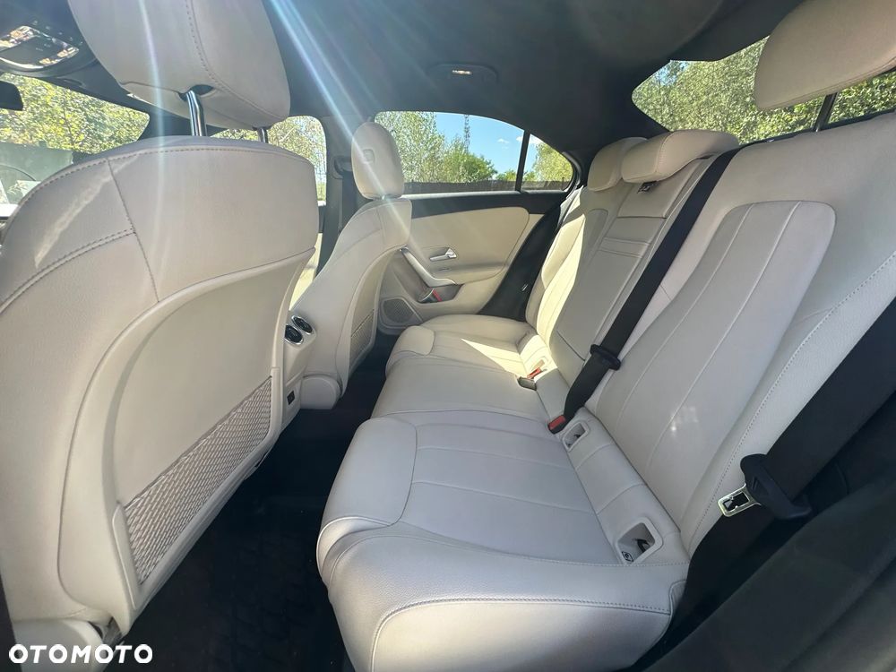 Mercedes-Benz Klasa A 220 4-Matic Progressive 8G-DCT - 21