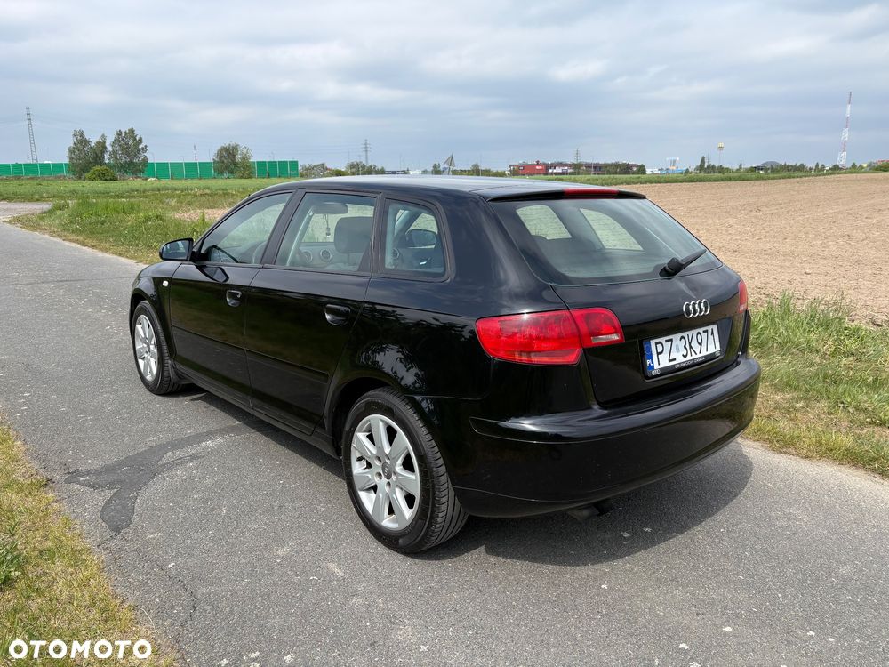 Audi A3 Sportback 2.0 TDI Ambiente - 4