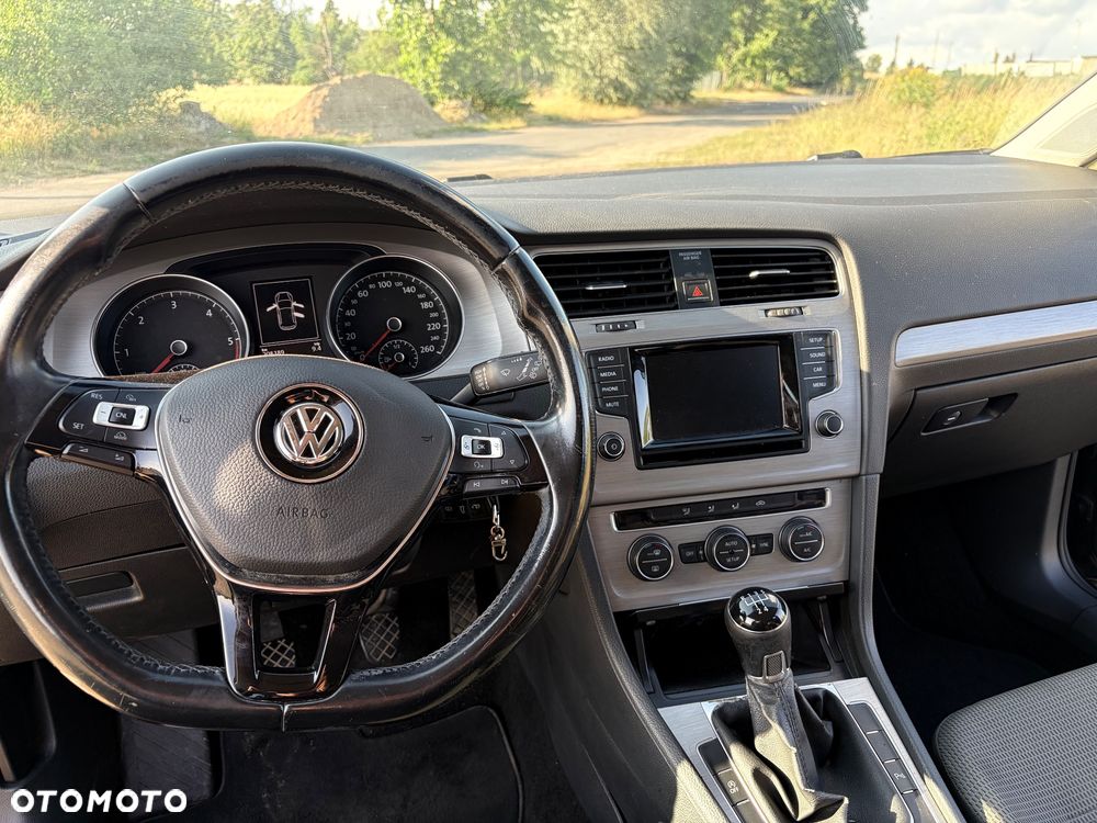 Volkswagen Golf 1.6 TDI BlueMotion Technology Comfortline - 9
