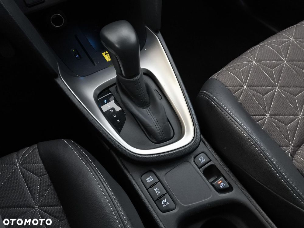 Toyota Yaris Cross Hybrid 1.5 Executive - 24