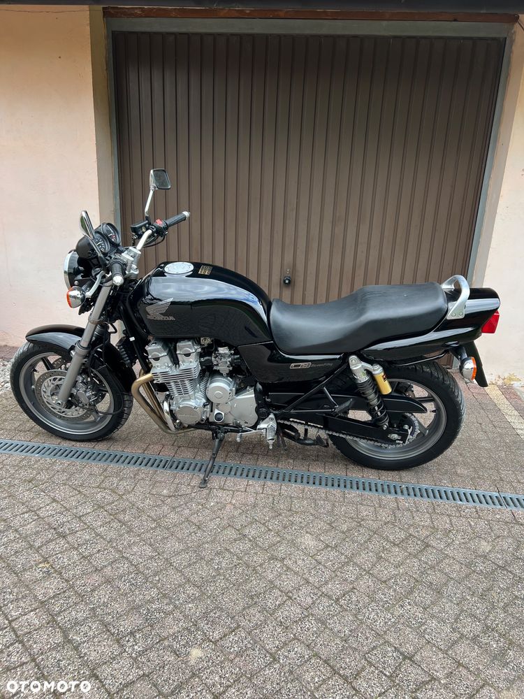 Honda CB - 4