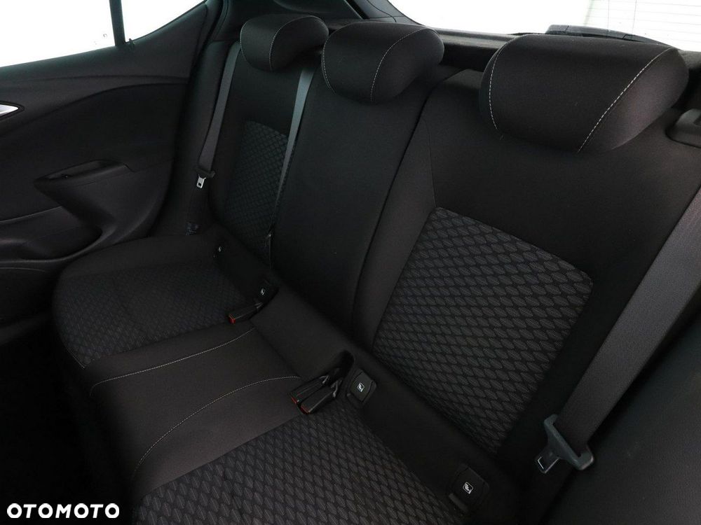 Opel Astra 1.6 D (CDTI) Start/Stop Business - 18