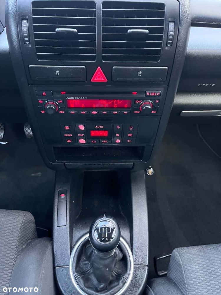 Audi A2 1.4 - 10