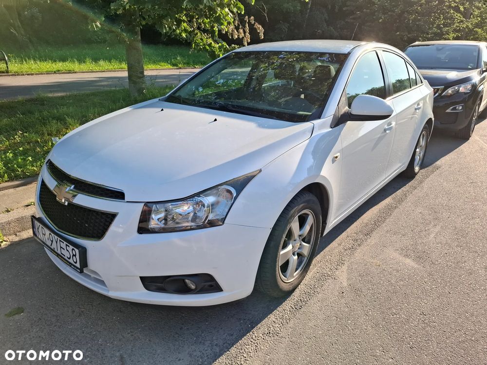 Chevrolet Cruze 1.6 LS - 3