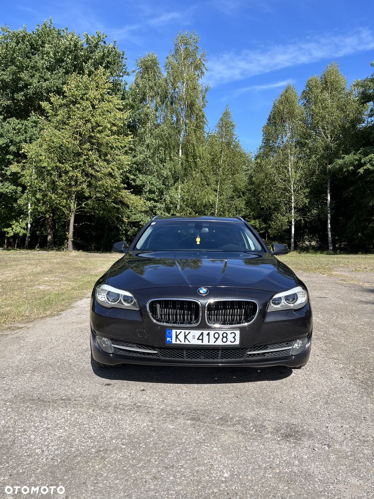 BMW Seria 5 523i - 2