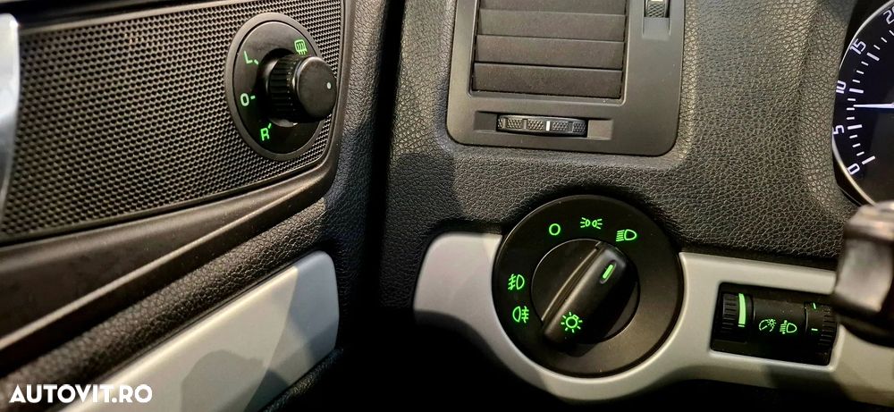 Skoda Octavia 1.6 TDI DPF Ambition - 14