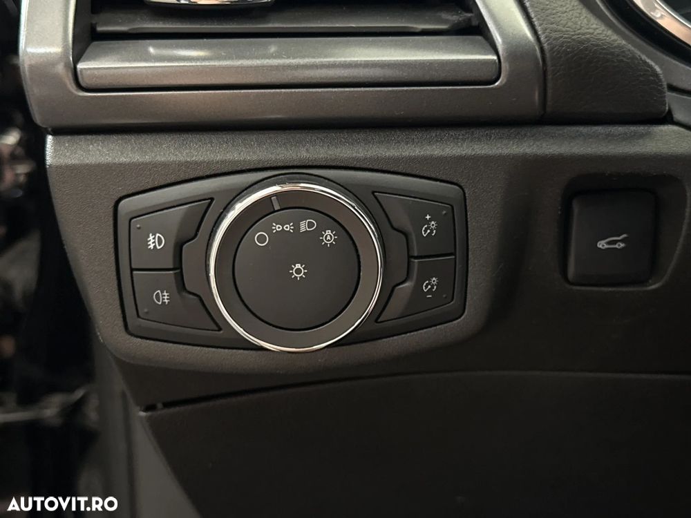 Ford Mondeo - 16