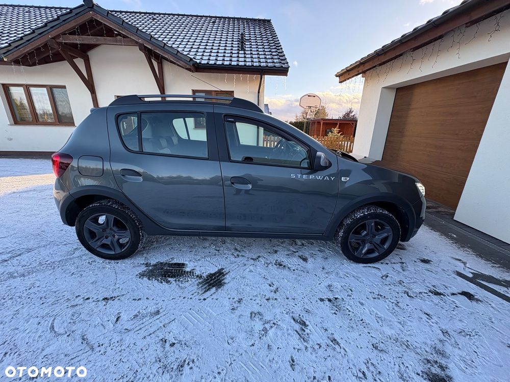 Dacia Sandero TCe 90 S&S Celebration - 5