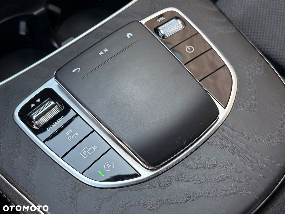 Mercedes-Benz Klasa E 220 d AMG - 33