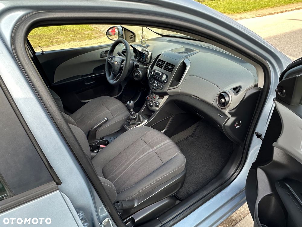 Chevrolet Aveo 1.2 LT - 20