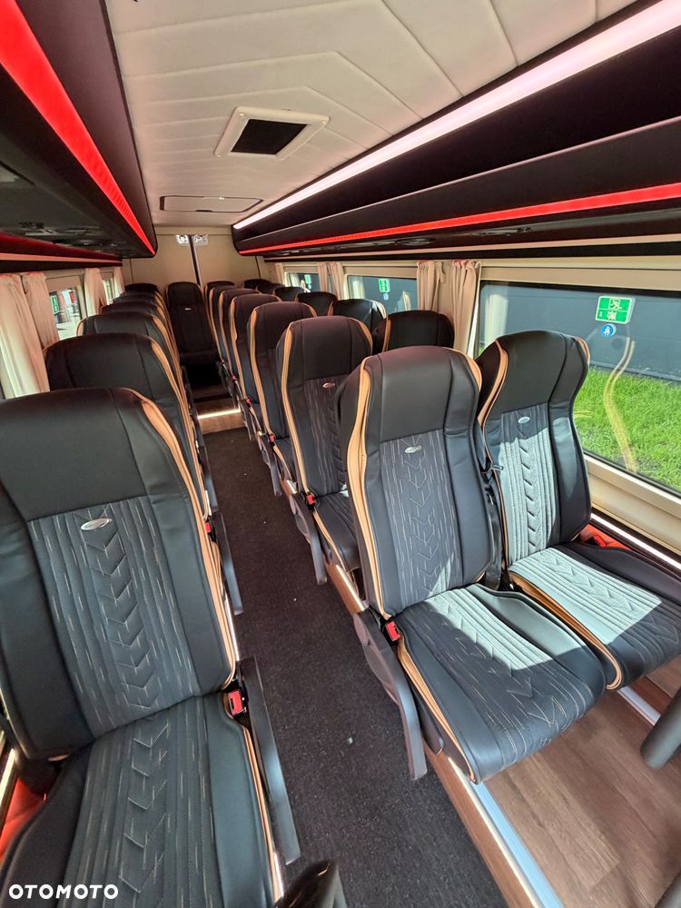 Mercedes-Benz Sprinter 519 - 15