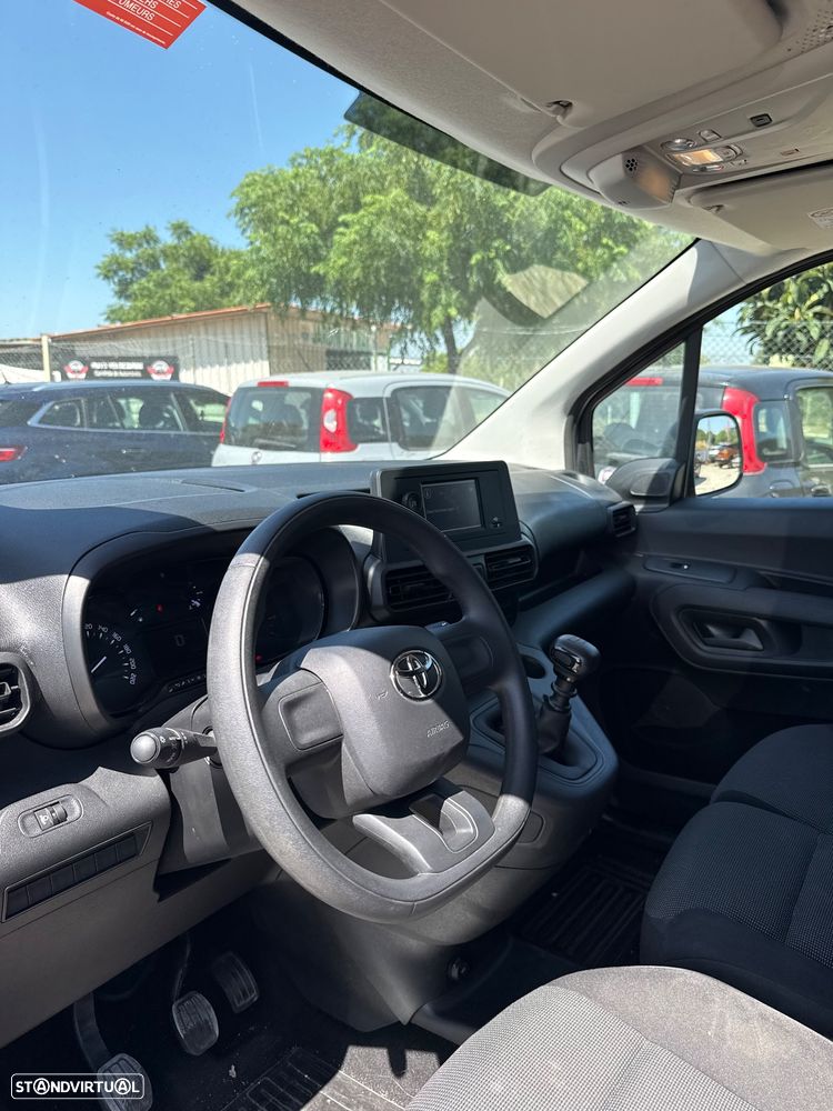 Toyota Proace City 1.5 D-4D 102cv L2 3 Lugares 2024 - 12