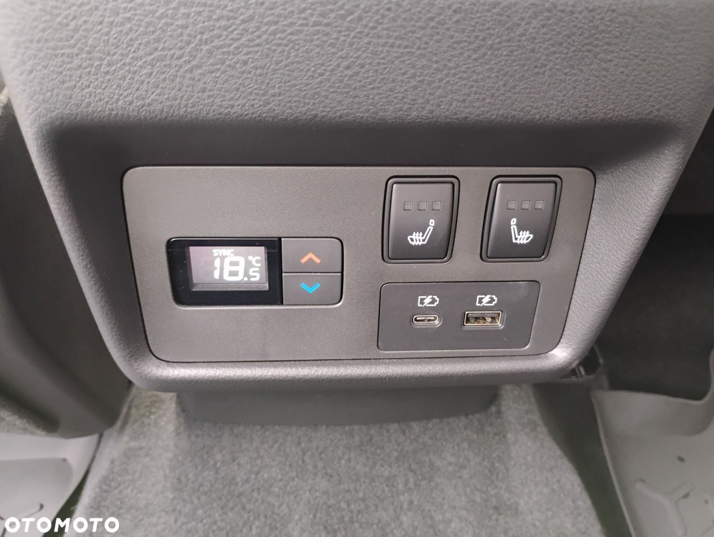 Nissan X-Trail - 25
