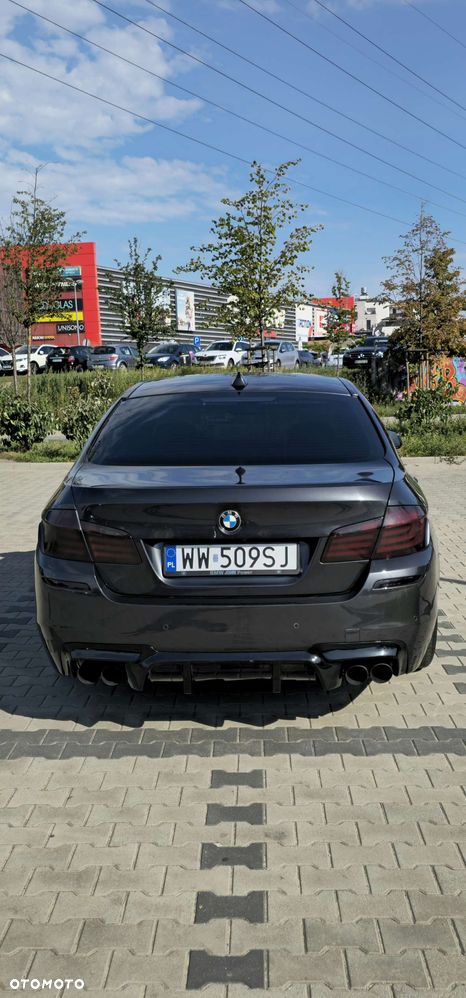 BMW Seria 5 535i xDrive - 32