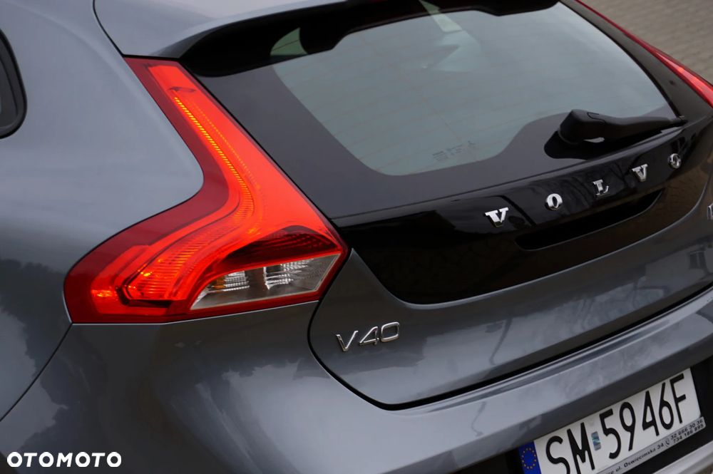 Volvo V40 Cross Country D2 Momentum - 13