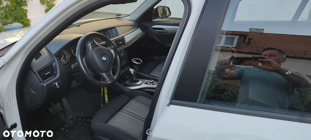 BMW X1 xDrive18d - 33