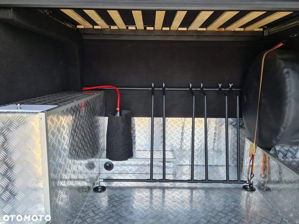 Mercedes-Benz Sprinter - 17