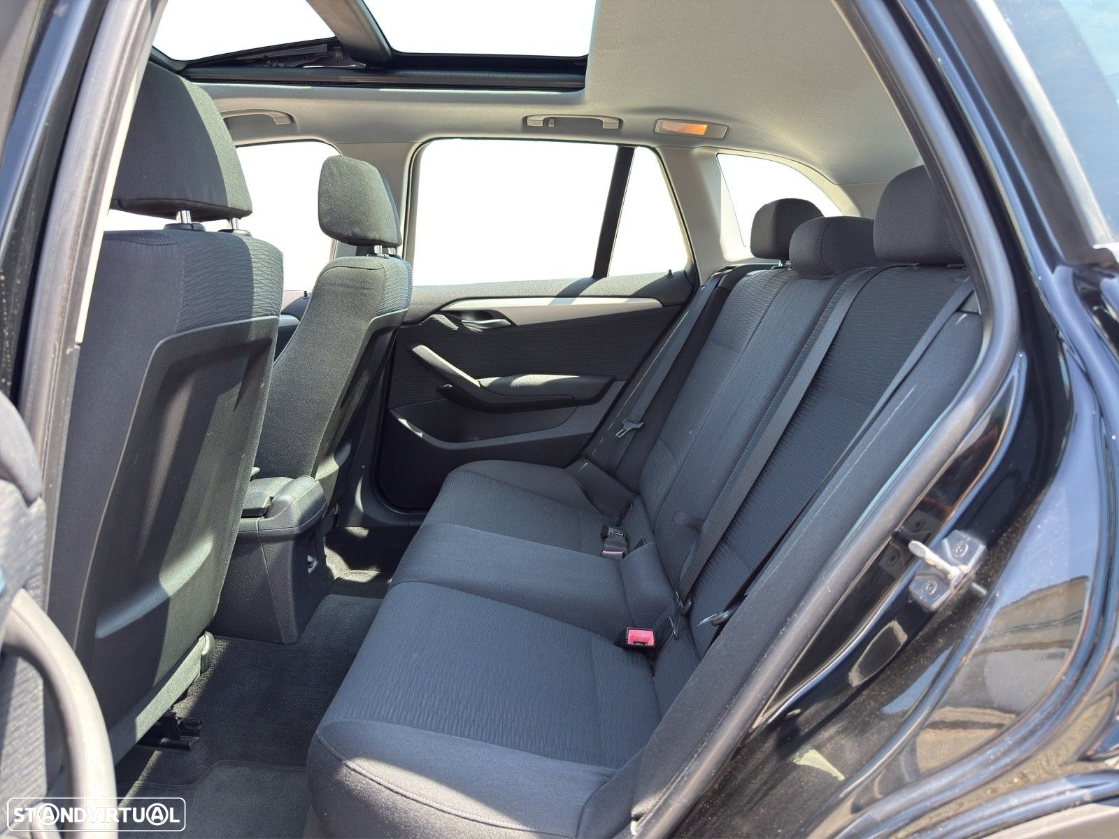 BMW X1 18 d sDrive - 12
