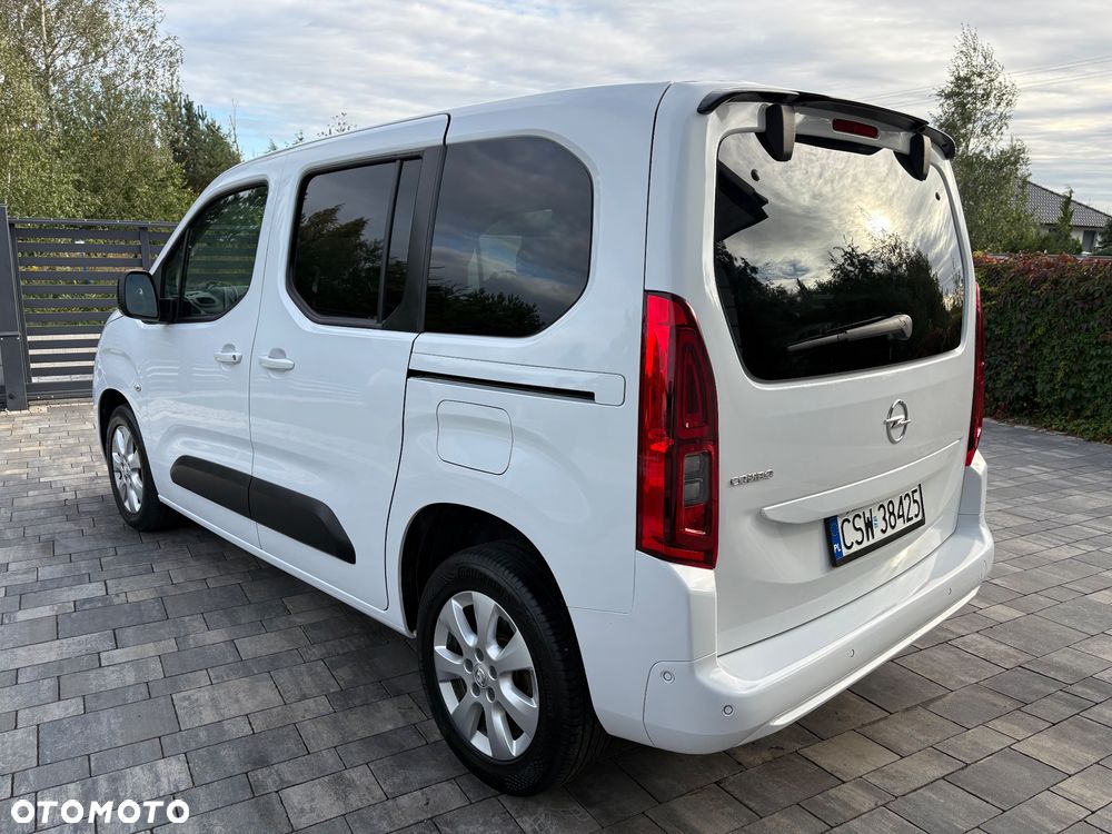 Opel Combo 1.5 D Start/Stop Elegance - 4