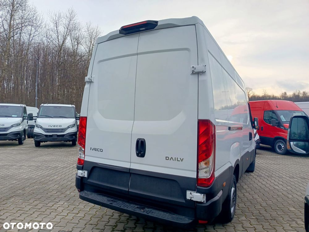 Iveco Daily 35S18HV 12M3 dostępny od ręKi - 7
