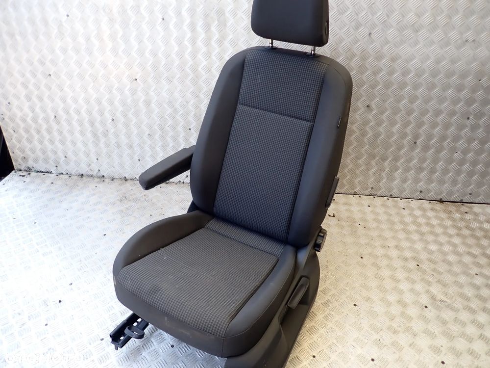 FOTEL LEWY VW  CADDY  FORD CONNECT MK 3  5QF881105AA - 1