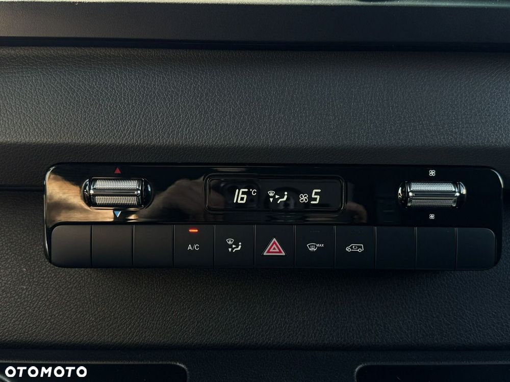 Mercedes-Benz Sprinter - 24
