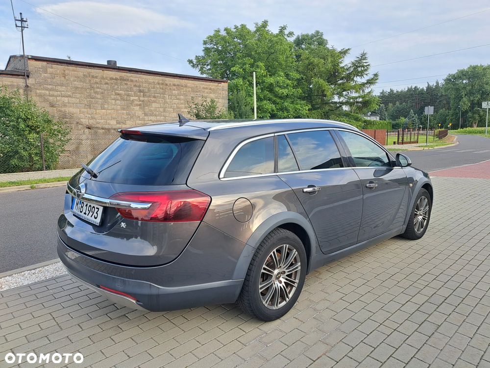 Opel Insignia 2.0 CDTI 4x4 ecoFLEX Start/Stop Innovation - 2