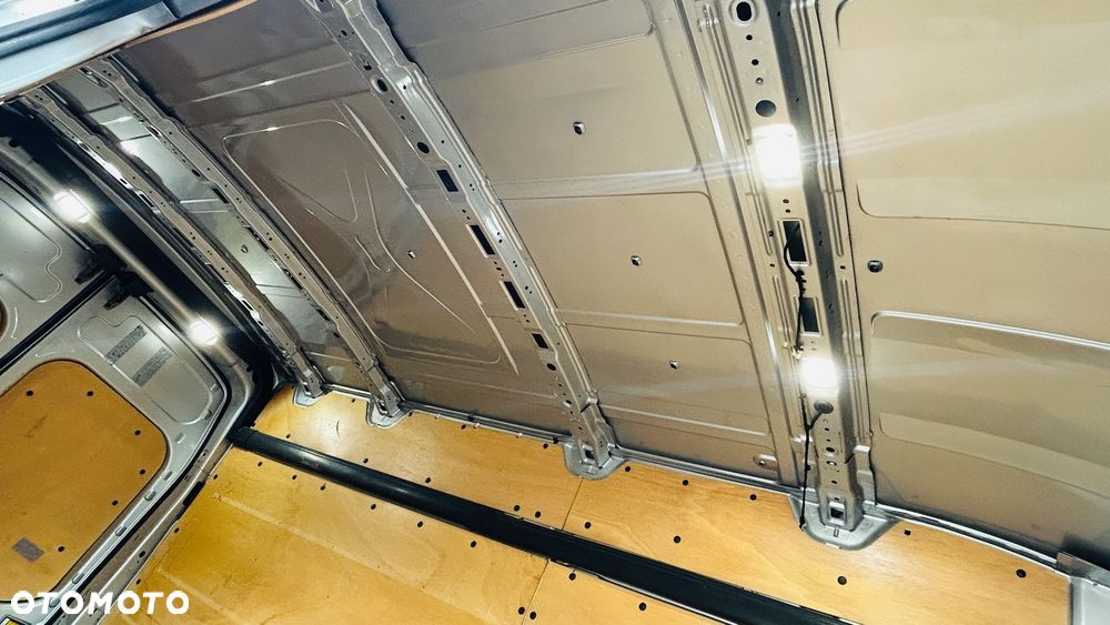 Ford Transit - 21