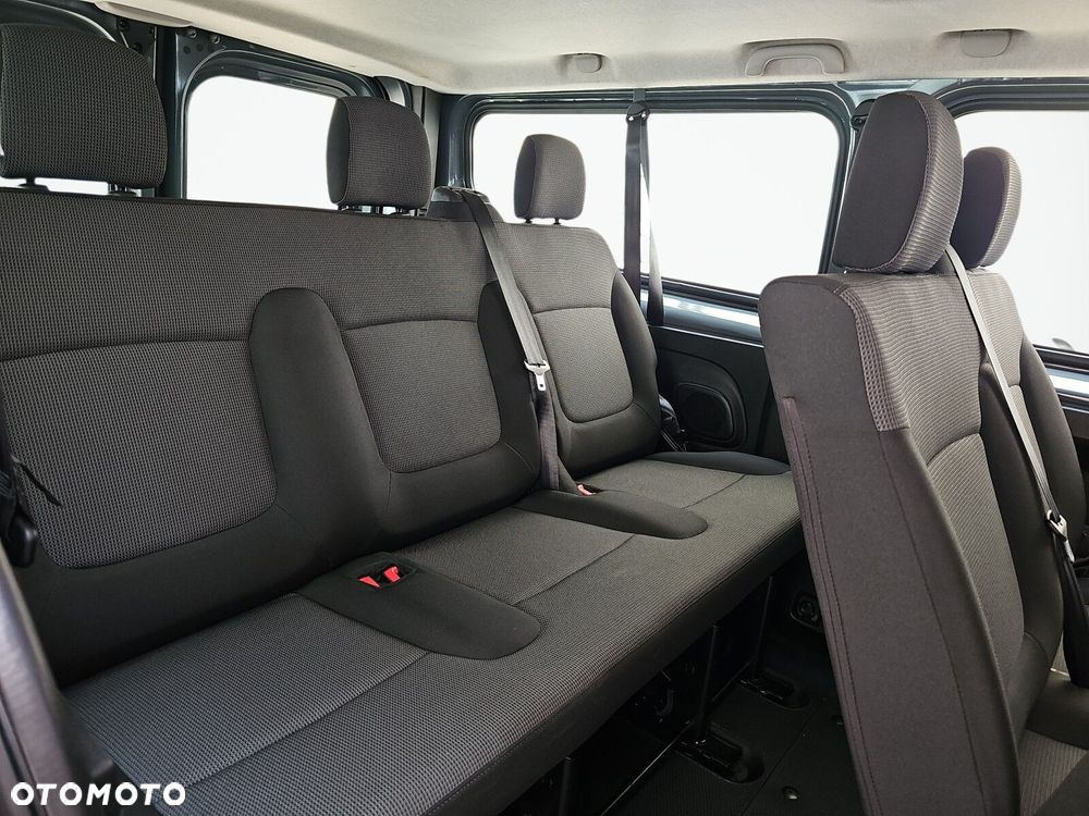 Renault Trafic - 25