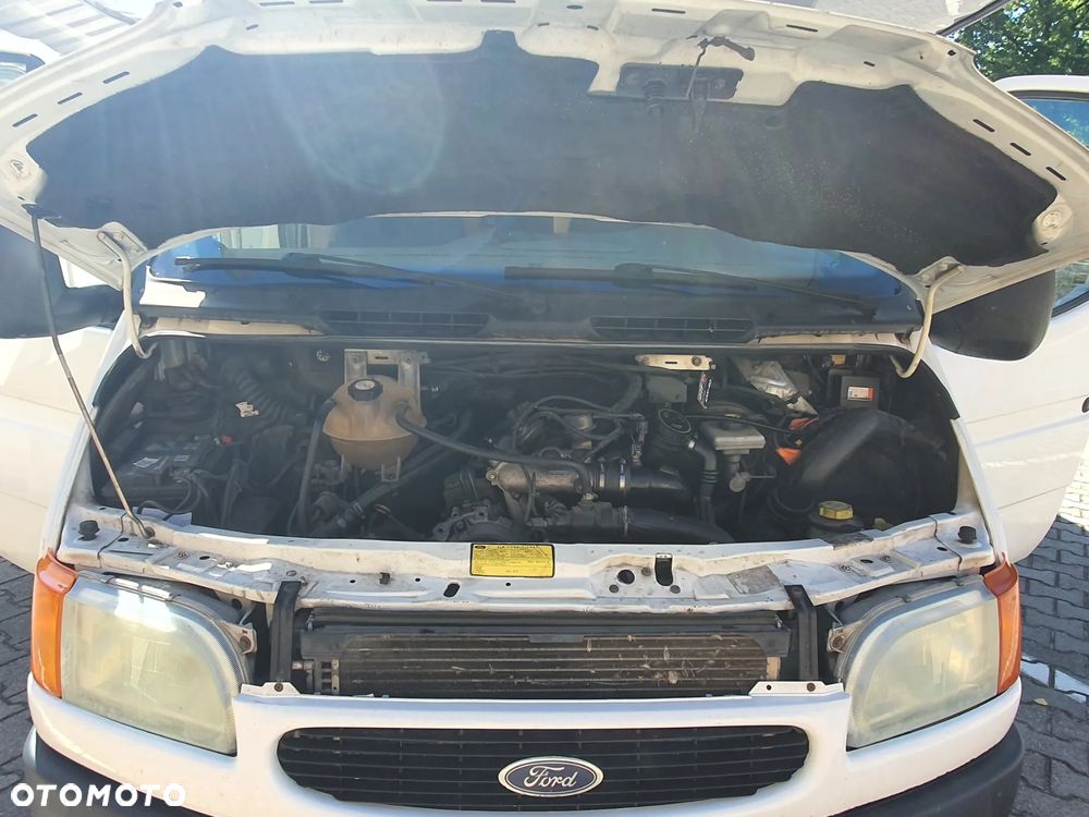 Ford Transit - 13