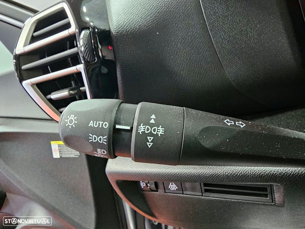 Citroën C4 1.2 PureTech Shine - 18