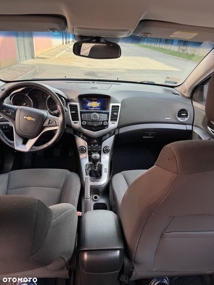 Chevrolet Cruze 2.0 D LT+ - 11