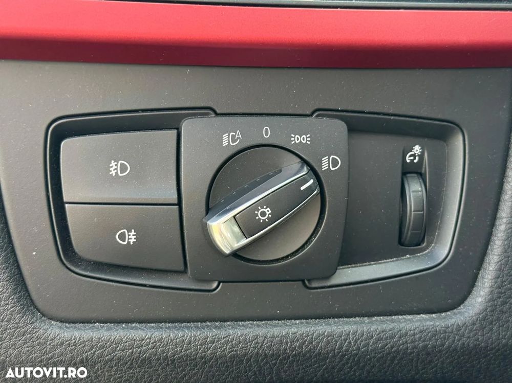 BMW Seria 3 320i Efficient Dynamics Edition Sport Line - 15