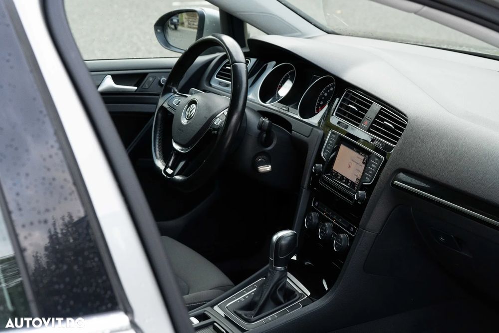 Volkswagen Golf 1.6 TDI DSG BMT Highline - 29